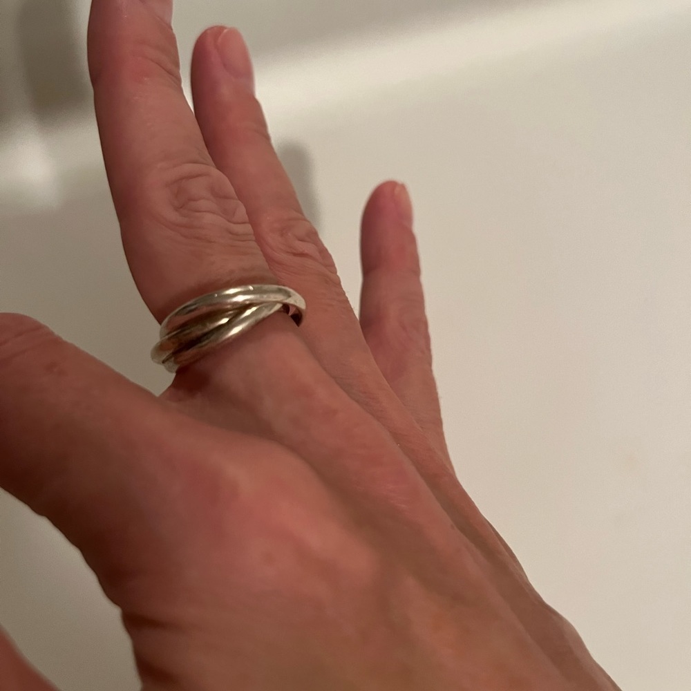 Interlocking silver ring 6 - Picture 2 of 3